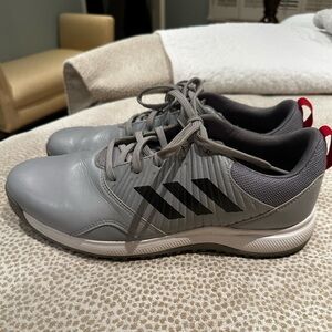 Men’s Nike size 9 golf shoes - grey